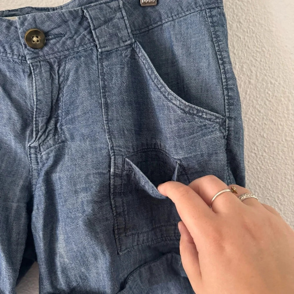 Old Navy Chambray Utility Shorts 5In Inseam Classic Denim Core Preppy Timeless - Picture 3 of 9